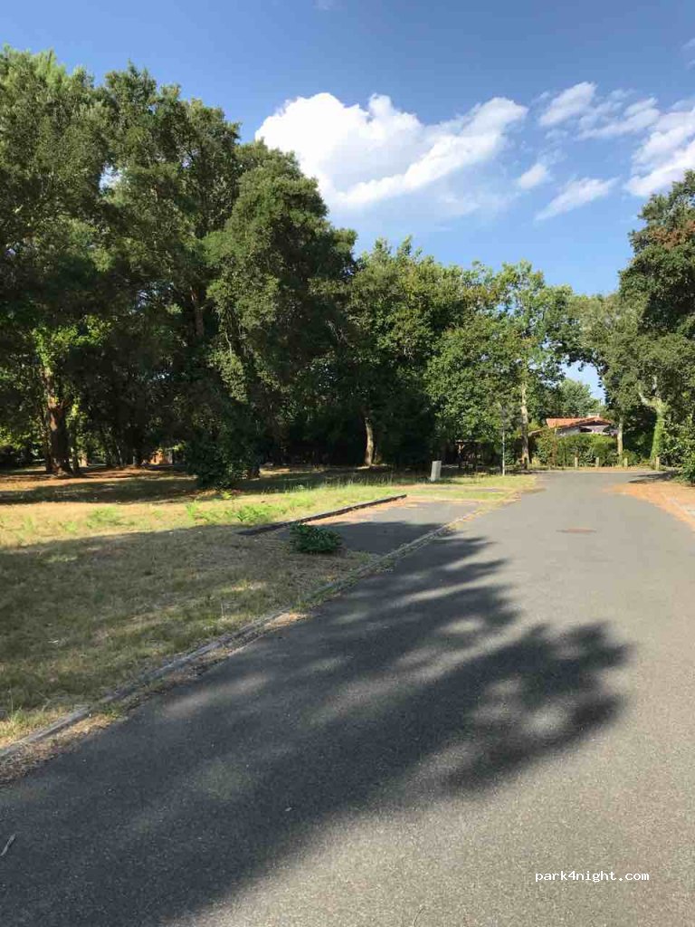 (40660) Messanges - 14 Avenue des Platanes — foto