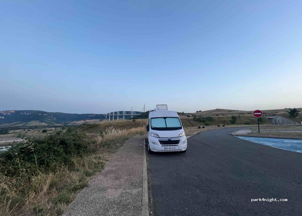 (12100) La Bastide-Pradines - La Méridienne - viaduc de Millau — foto 3