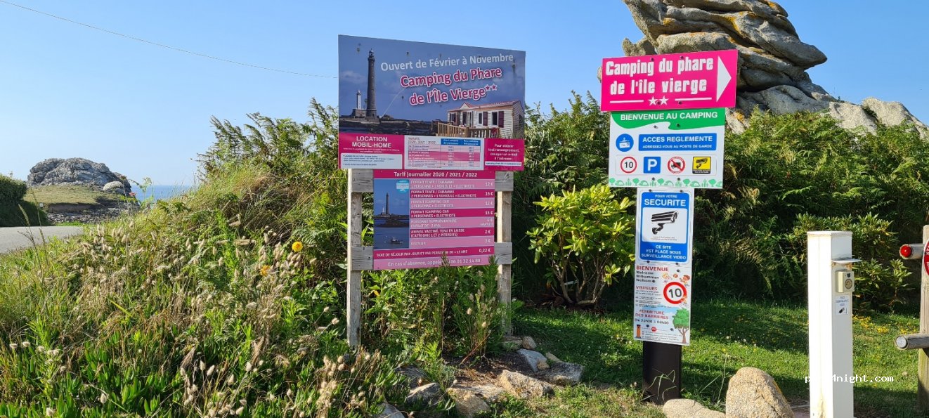 Camping du phare de l'île vierge — foto