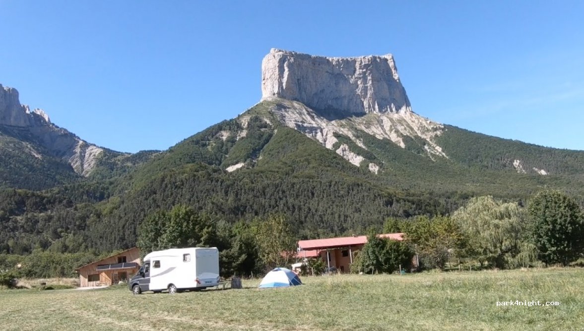 Camping ferme du Pas de l'Aiguille. — foto