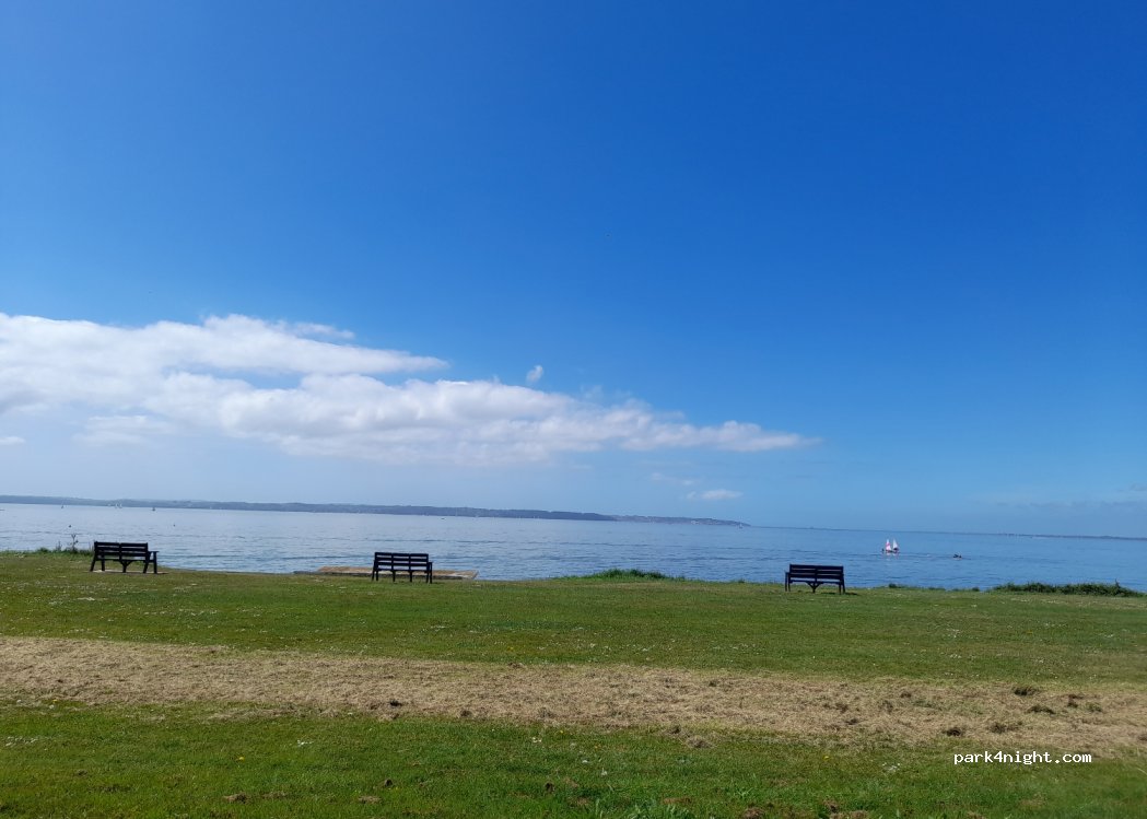 (PO13) Lee-on-the-Solent - 47 Marine Parade East — foto 2