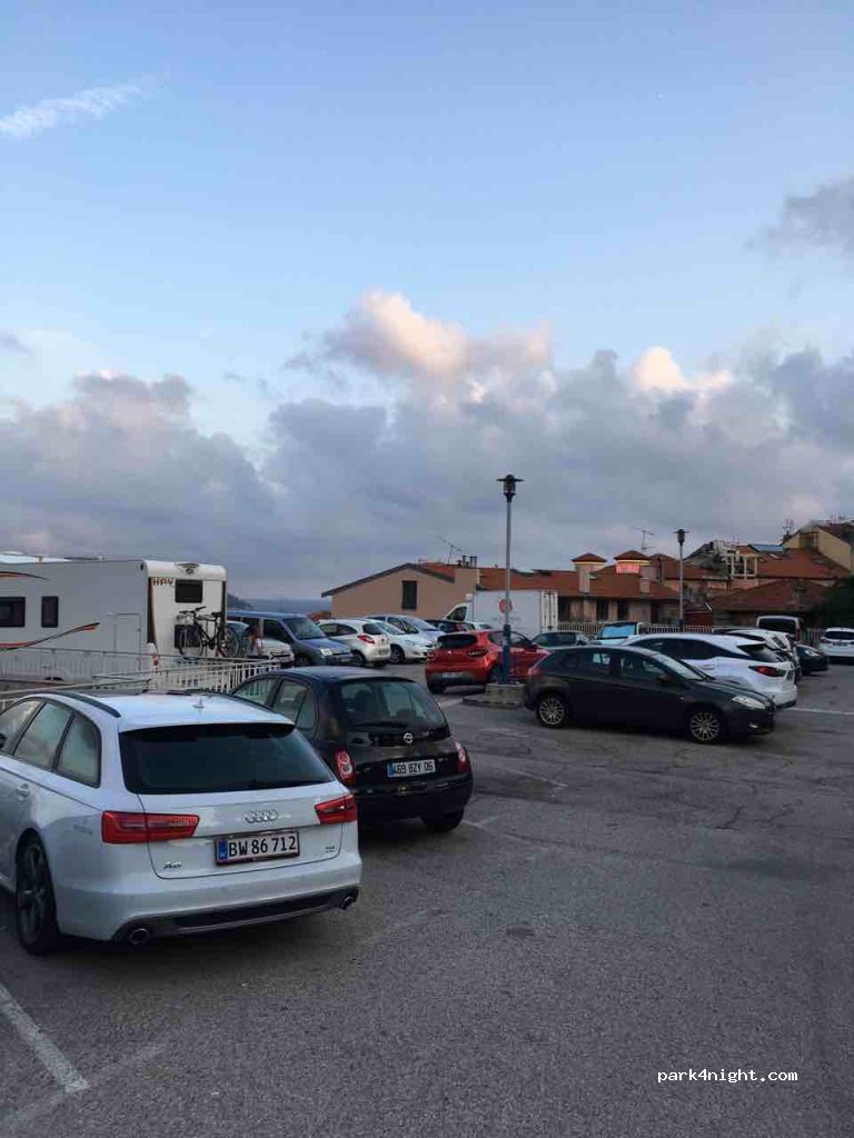 (06230) Villefranche-sur-Mer - 8 Avenue Albert 1er — foto