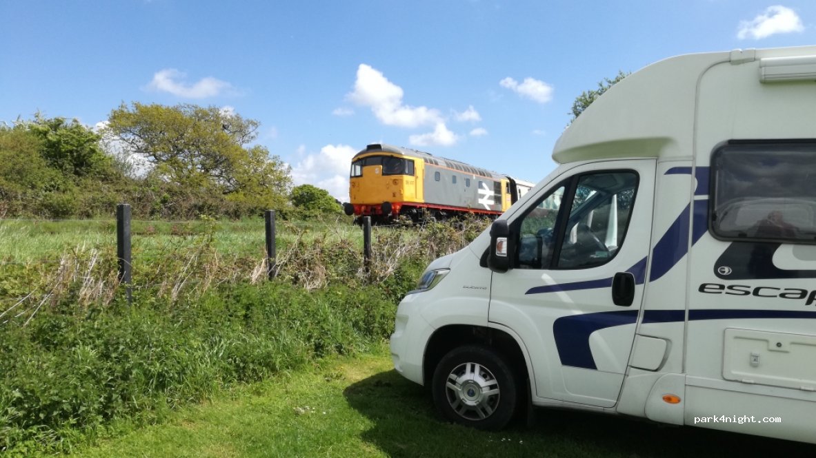 Woodyhyde Campsite — foto
