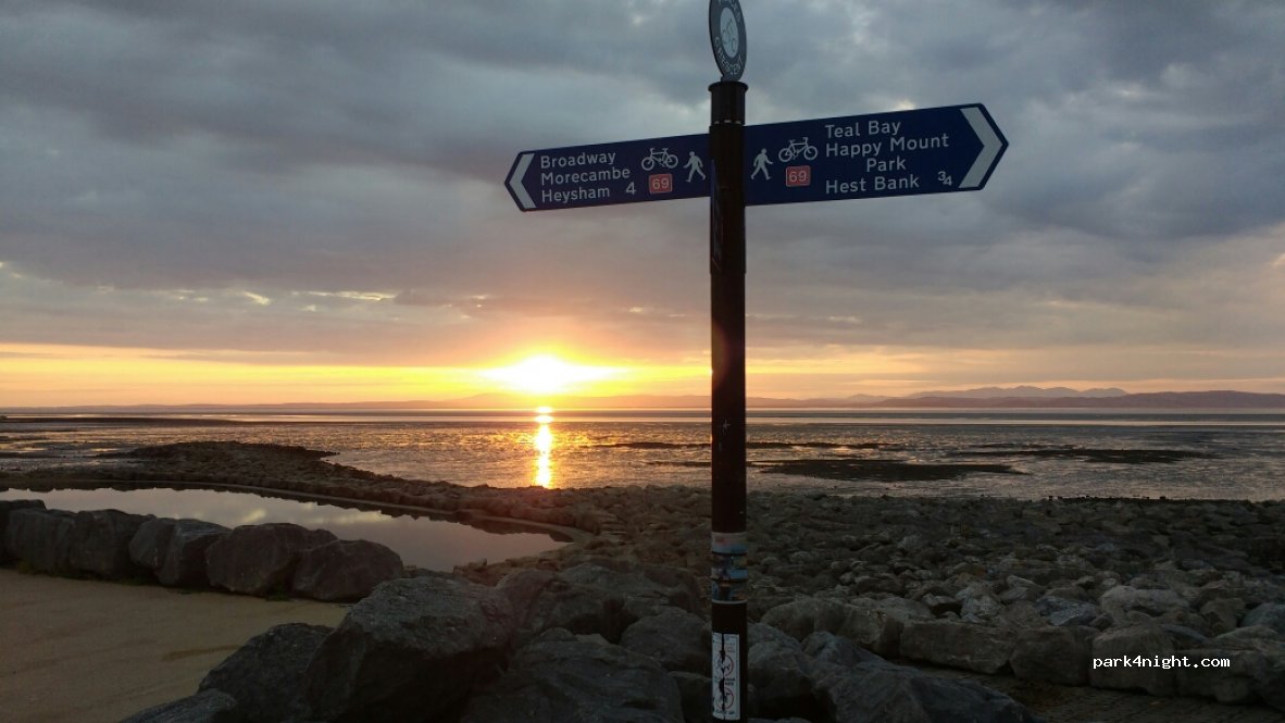 (LA4) Morecambe - 404 Marine Road East — foto 2