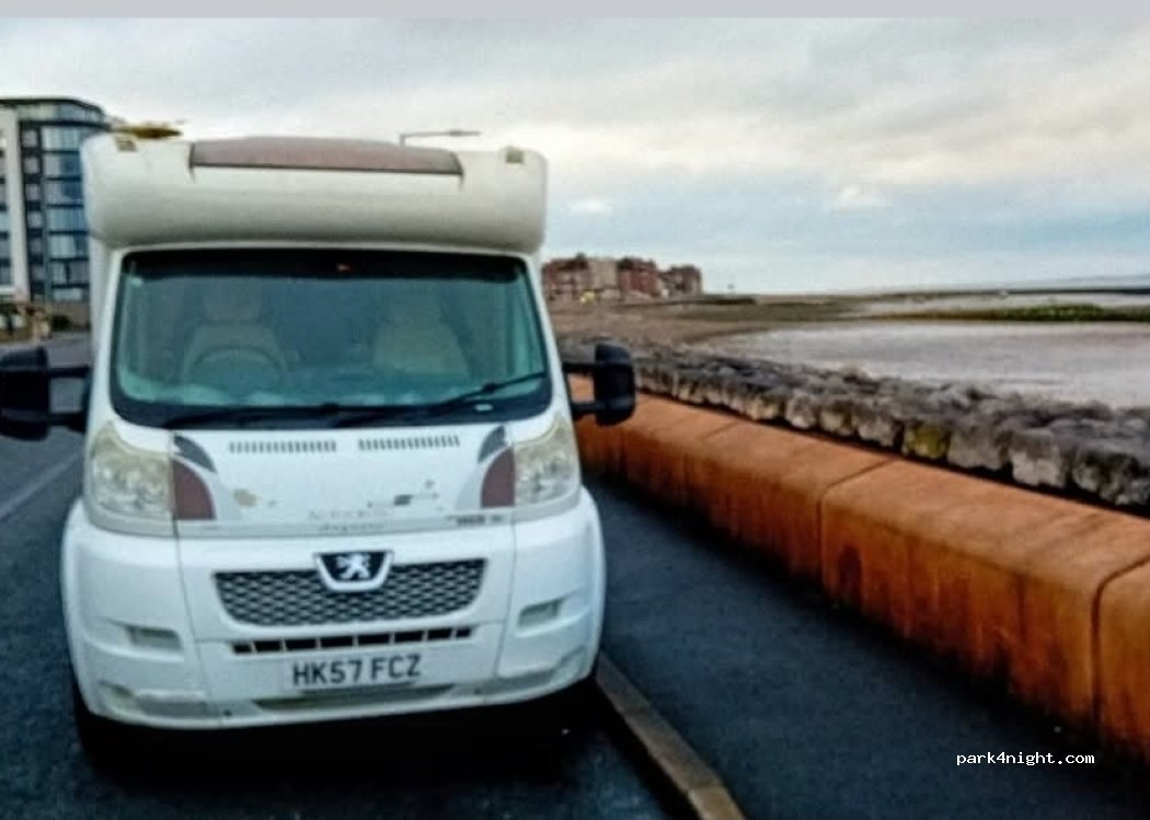 (LA4) Morecambe - 404 Marine Road East — foto 5
