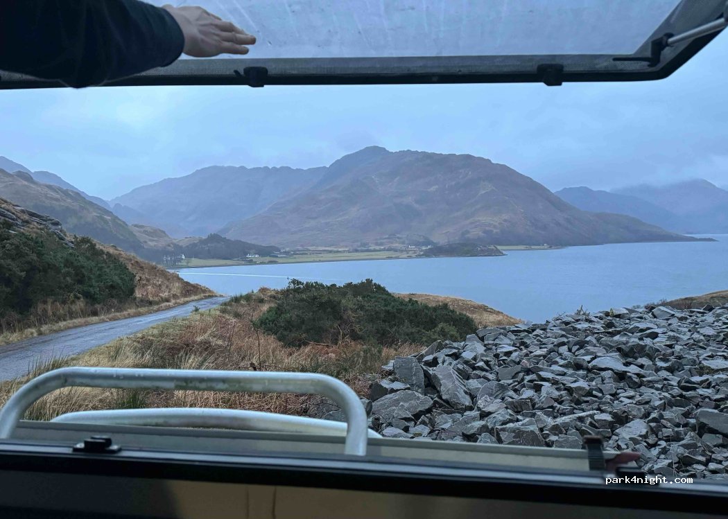 (IV40 8JL) Kyle - Unnamed Road — foto