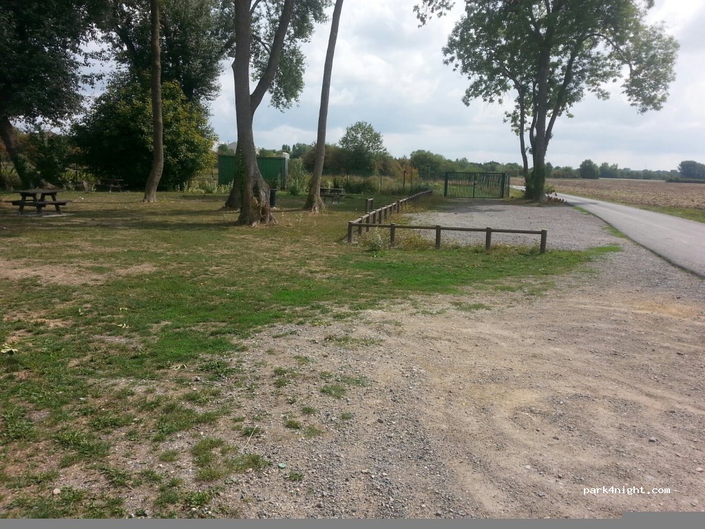 (08300) Rethel - 1 Chemin du Lac — foto