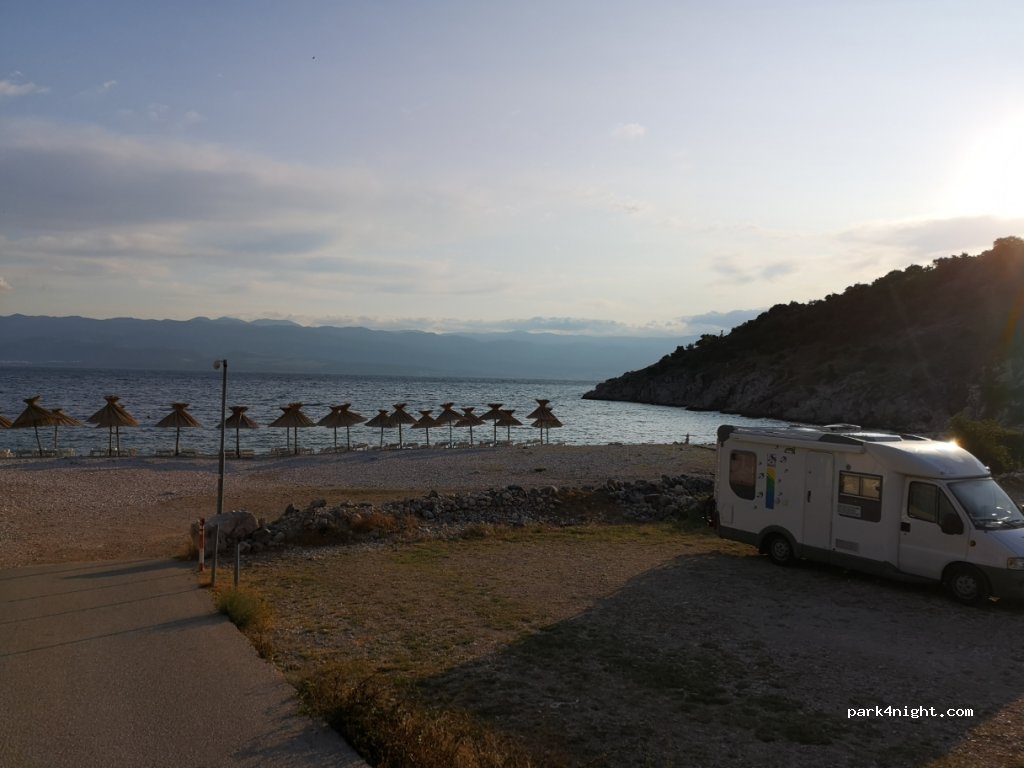 (51516) Vrbnik - Unnamed Road — foto 2