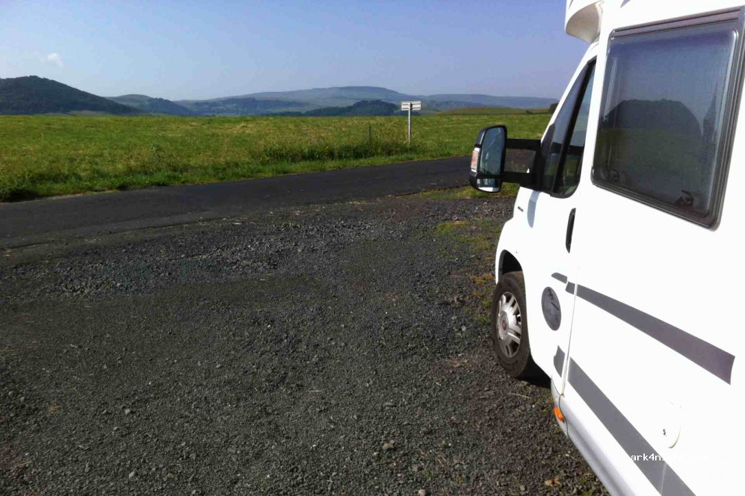 (63420) Saint-Alyre-ès-Montagne - D32 — foto 2