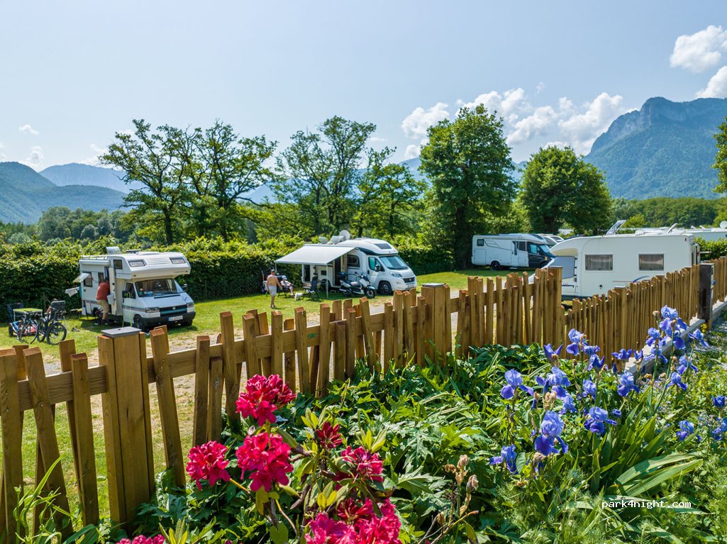 L'Hirondelle | Aire du bout du lac — foto