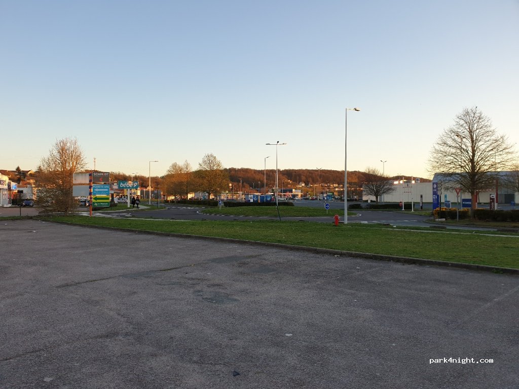 (76410) Tourville-la-Rivière - D144 — foto