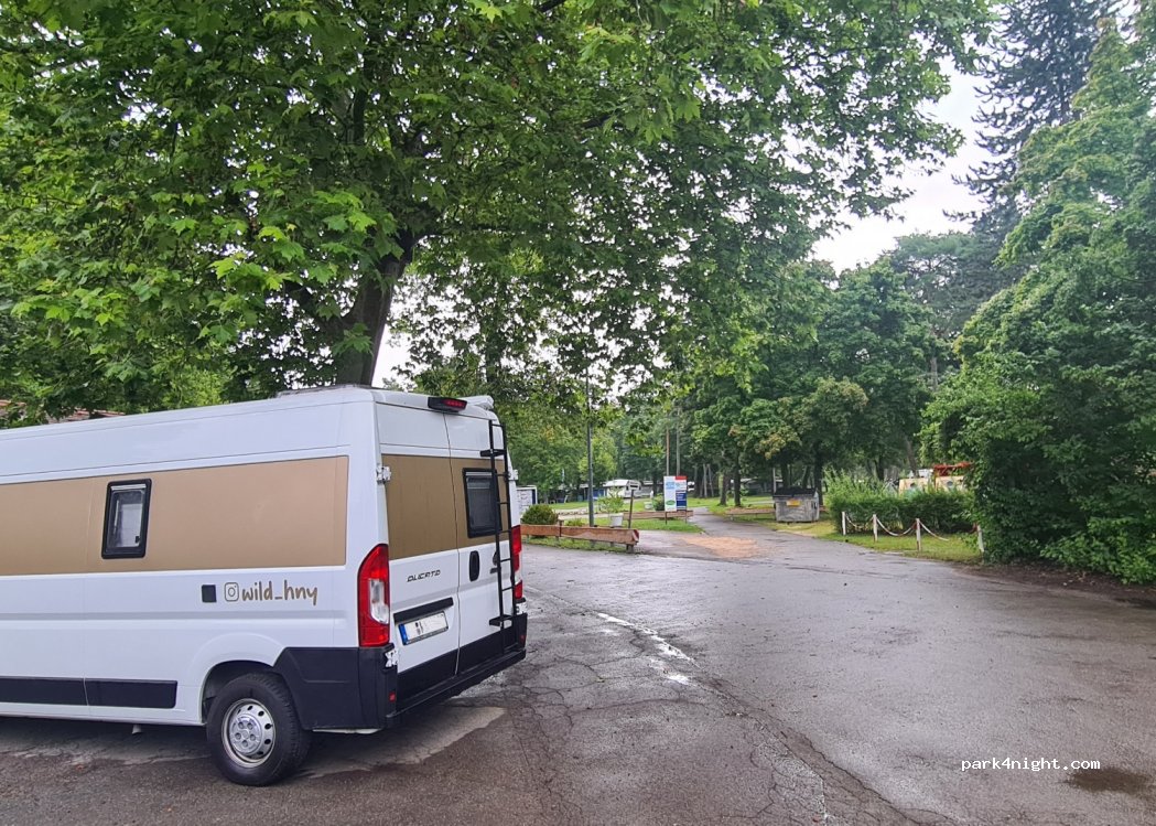 AZUR Waldcamping on Auwaldsee (Ingolstadt)\ — foto