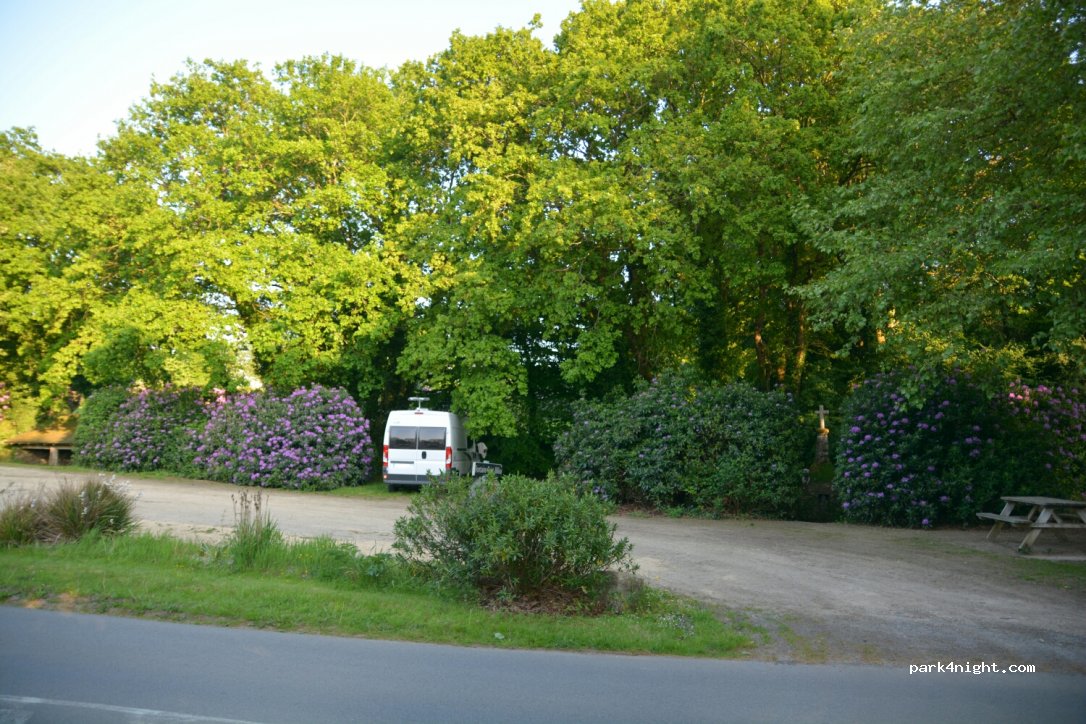 (29400) Guimiliau - 1 Rue du Calvaire — foto