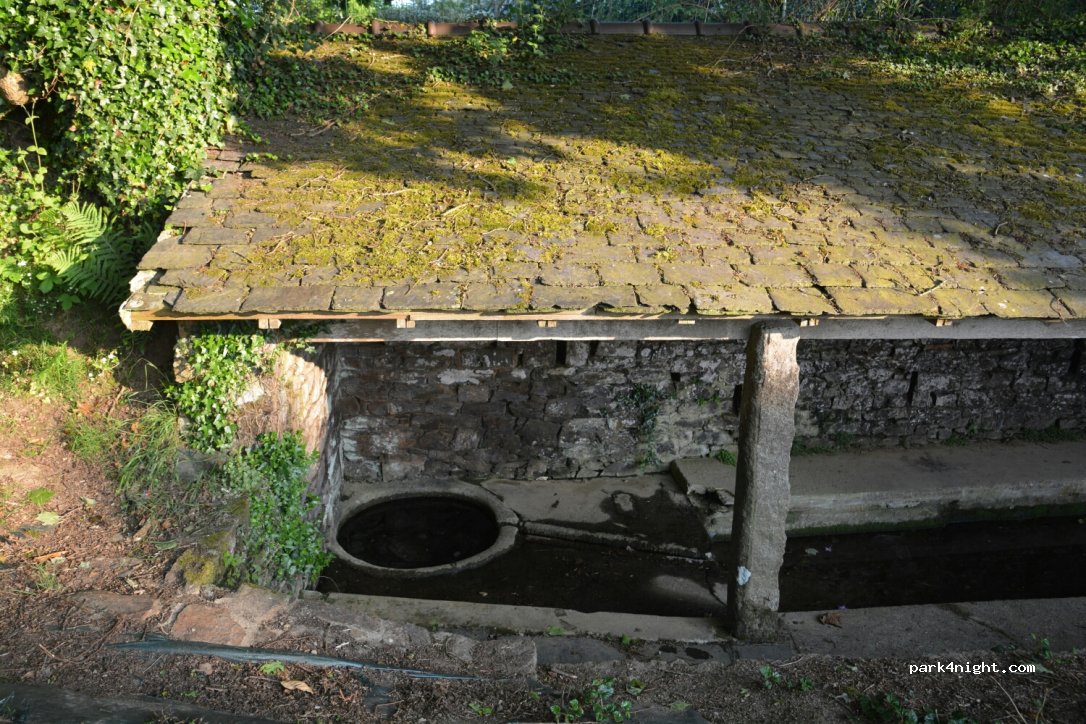 (29400) Guimiliau - 1 Rue du Calvaire — foto 2