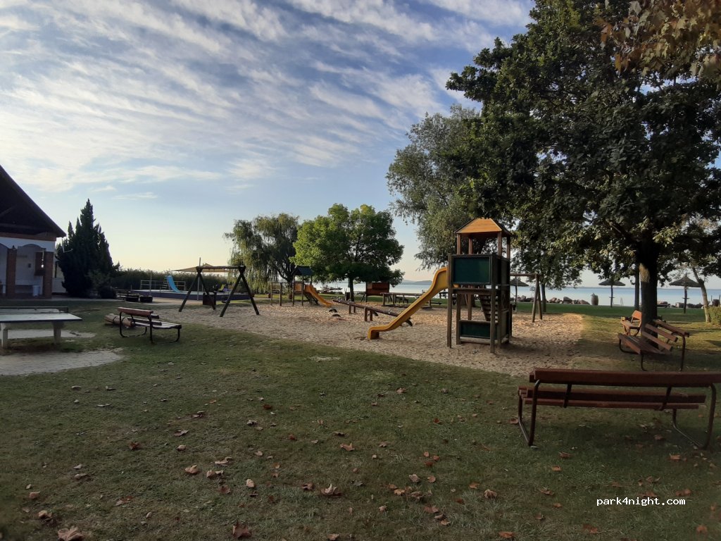 Balatontourist Camping Napfény — foto