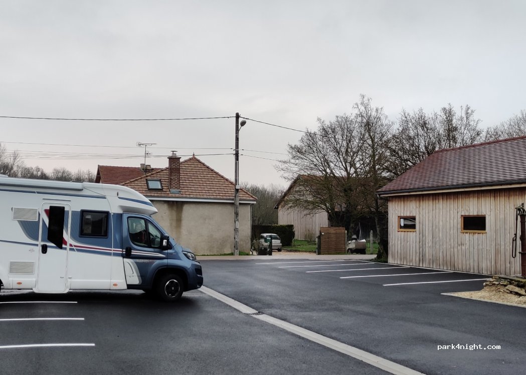 (10700) Torcy-le-Petit - 5 Voie d'Arcis — foto 2
