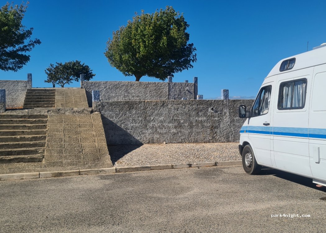 (2580) Sobral de Monte Agraço - 3 Estrada de Pereira Palhacana — foto 3
