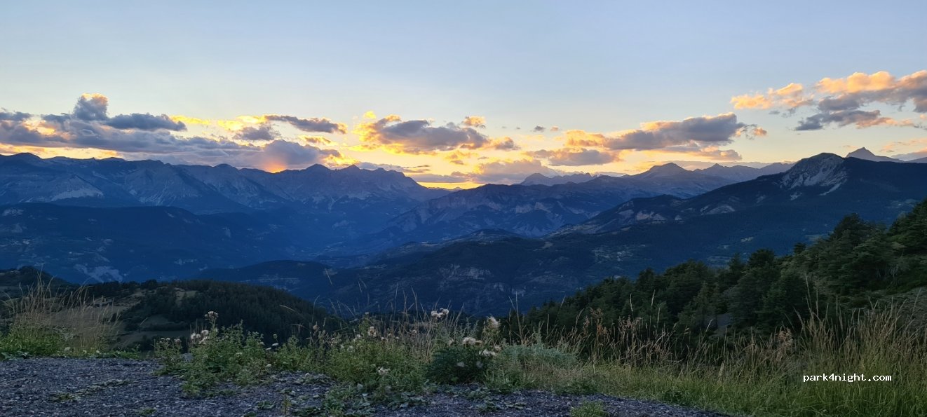 (06470) Guillaumes - D28 — foto